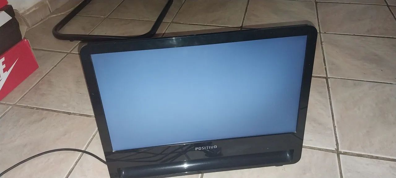 Monitor VGA Positivo| 18,5 Polegadas Fosco|60 Hz| Cabos de Energia e VGA Inclusos - Foto 2