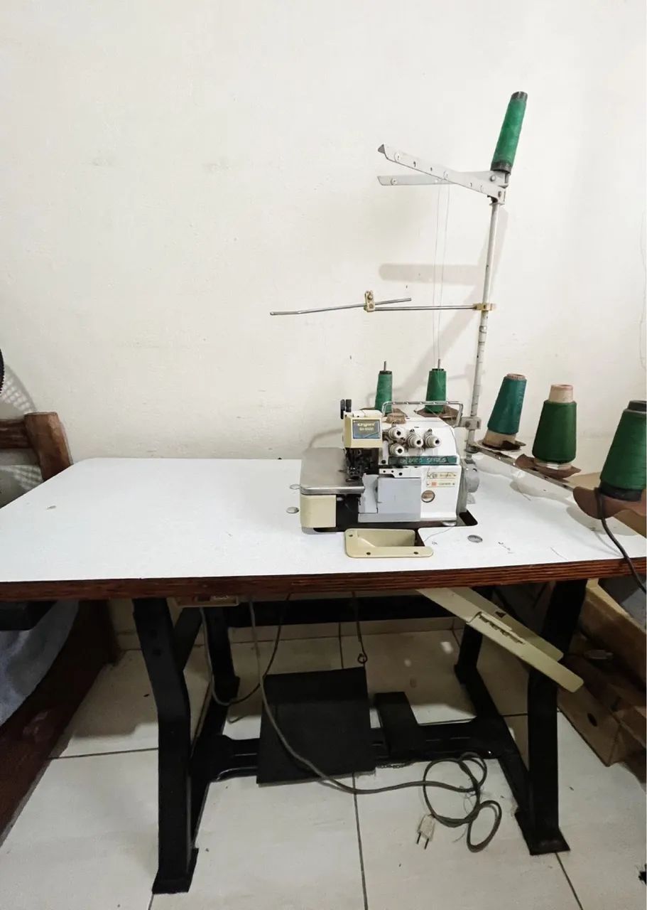 Máquina de costura Interloque Industrial Kingtex ? Funcionando Perfeitamente