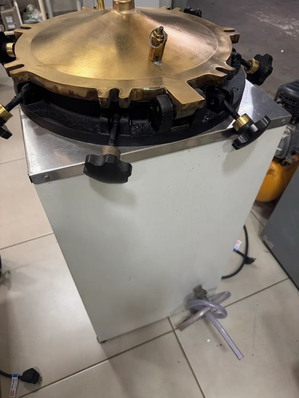 Autoclave  50 litros digital semi nova revisada e calibrada  - Foto 5