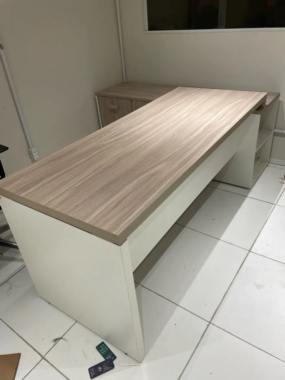 Vende-se mesa de escritório com móvel  - Foto 2