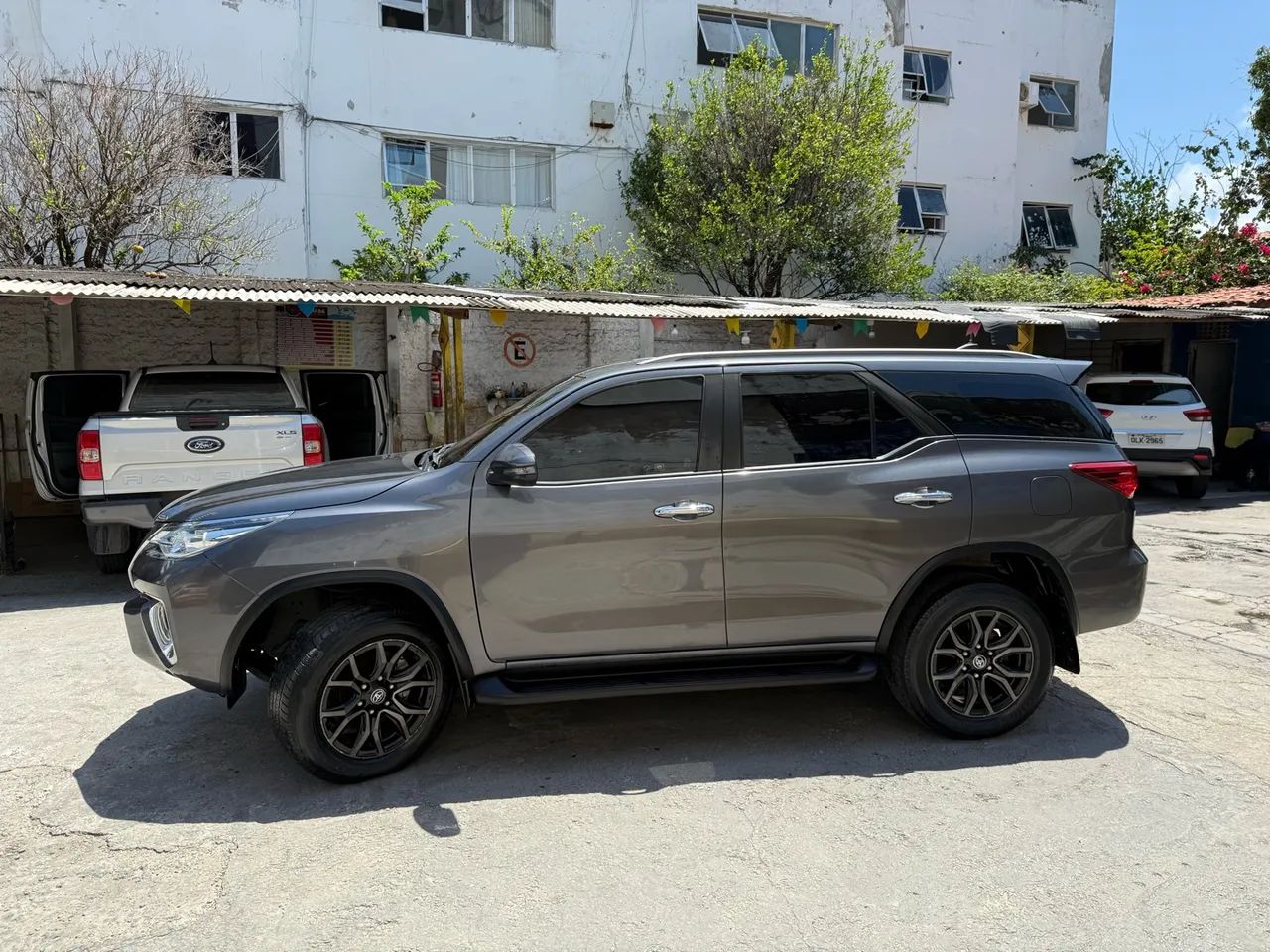 Toyota Hilux CD SRV 4X2 2.7 FLEX 16V AUT. 2019