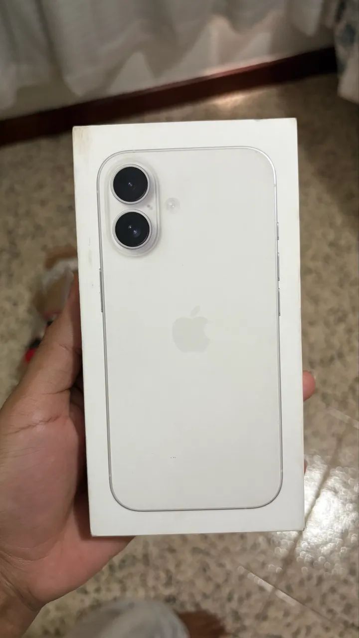 IPHONE 16 