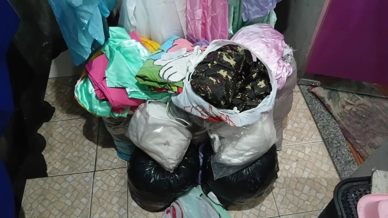 Cortinlhas.toalha de mesas. E  capa para cadeiras  - Foto 6