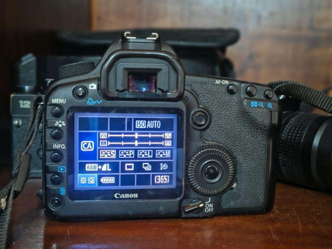 Mega Oportunidade - Canon 5D Mark II - (Full Frame) - Foto 2