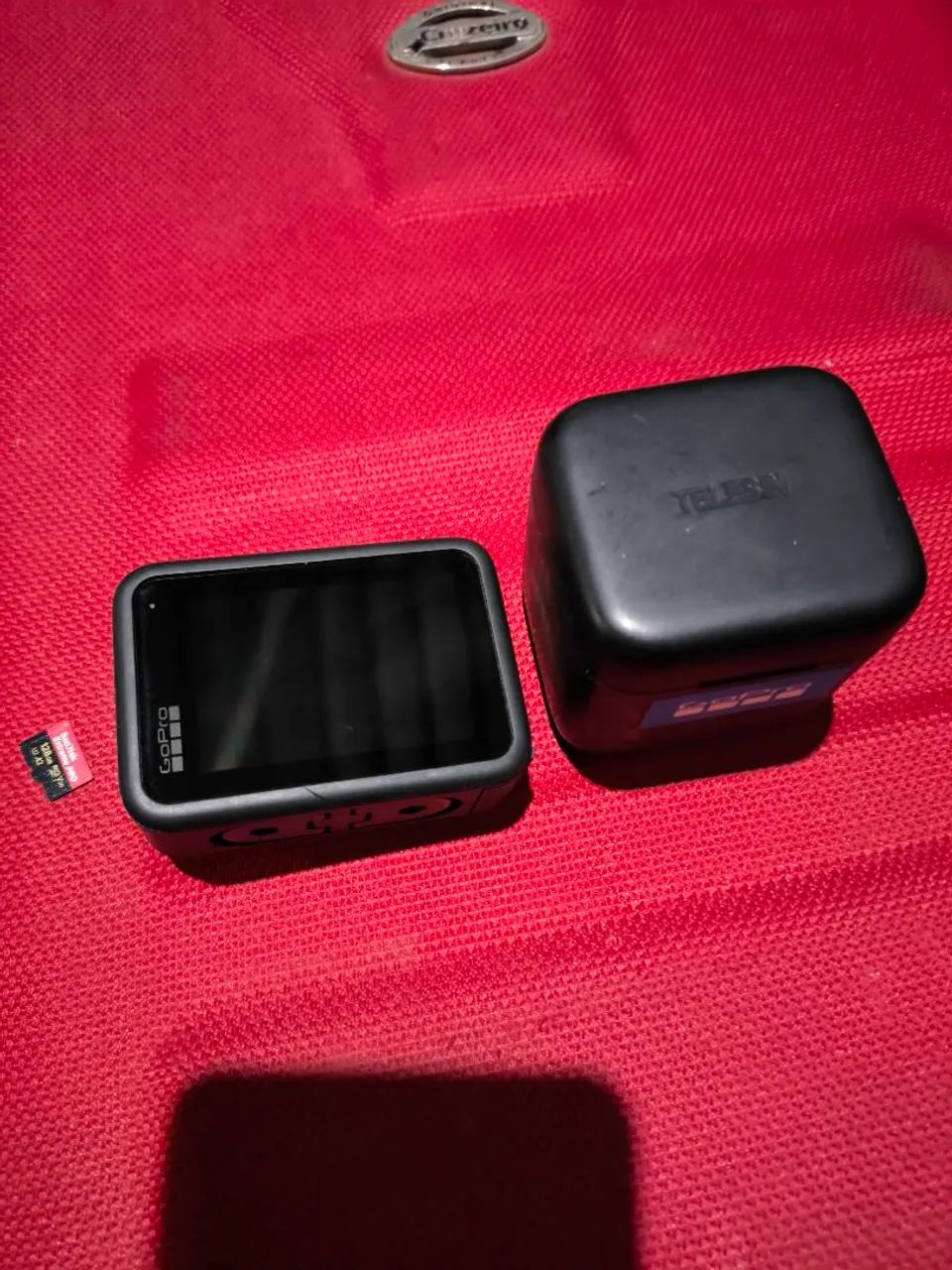 Go pro hero 10 com três baterias e cartão de memória 128 GB e carregador usado apenas 4 vz - Foto 5