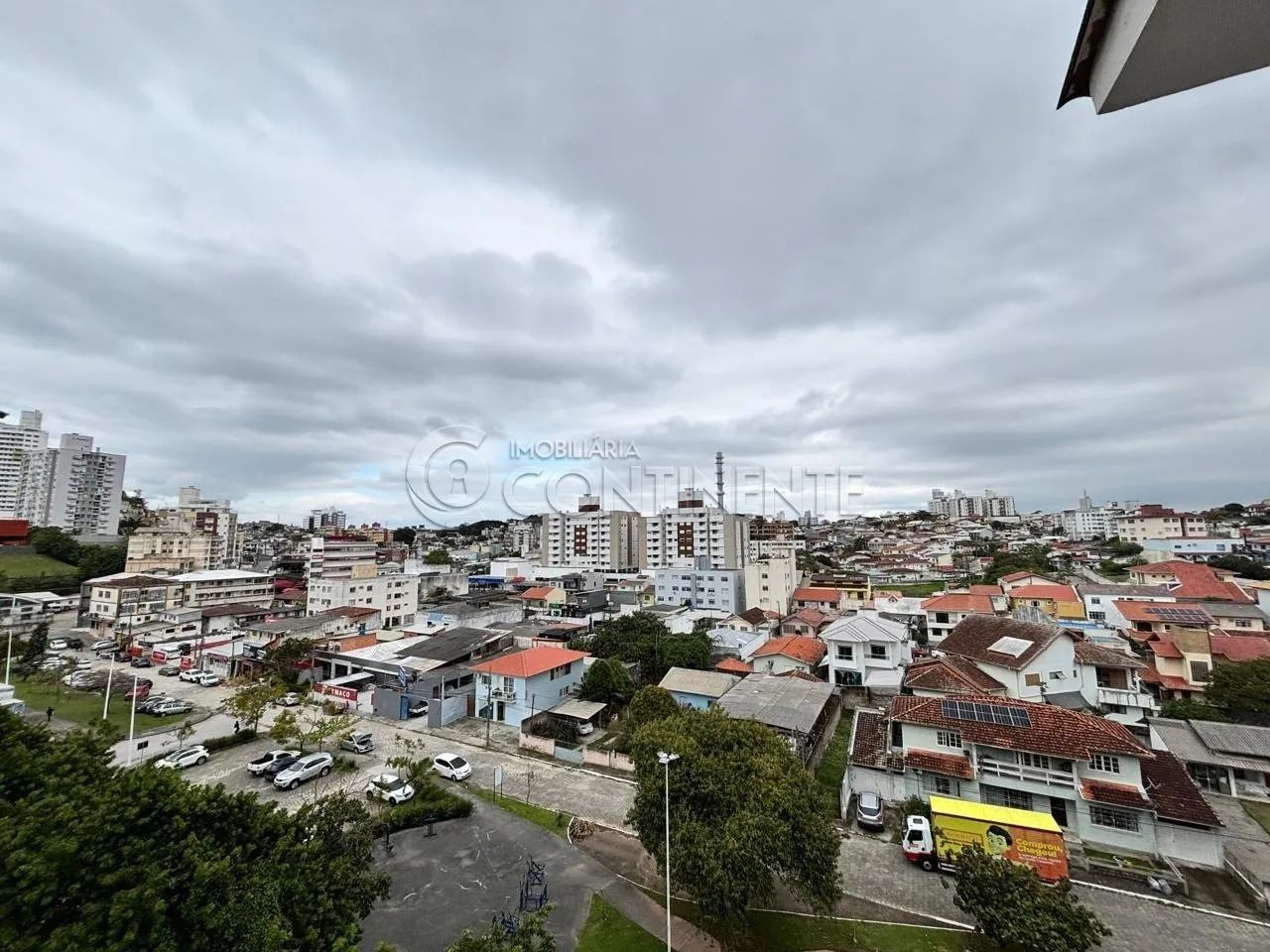 APARTAMENTO - 02 DORMITÓRIOS - SACADA - GARAGEM - ESTREITO - Foto 5