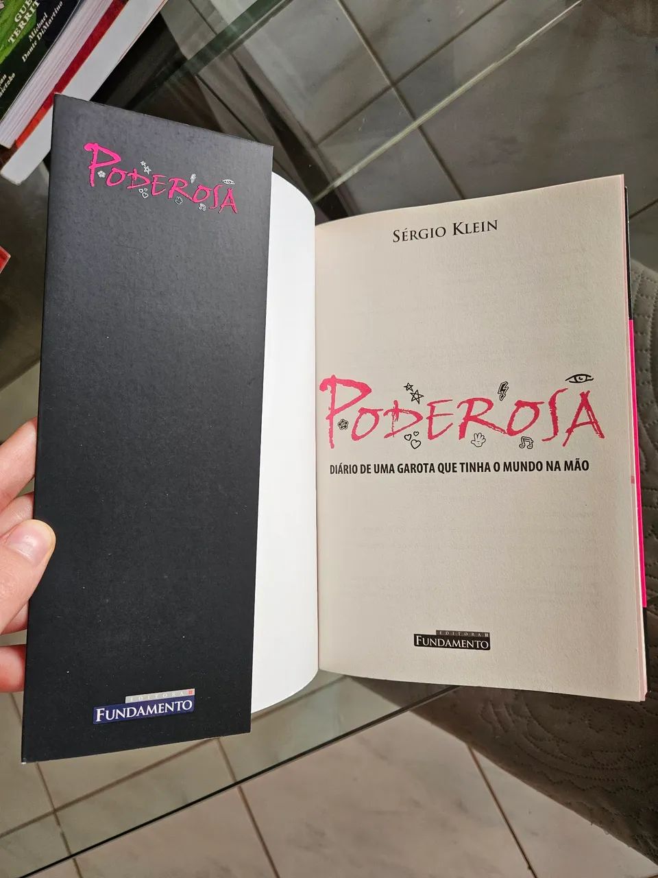Livro juvenil Poderosa de Sérgio Klein - Foto 3