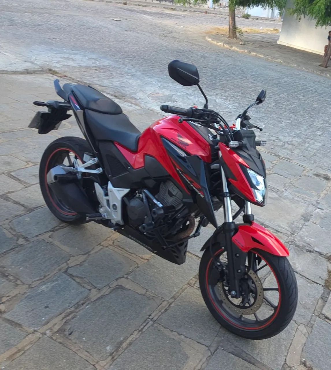 Cb 300f EXTRA twister