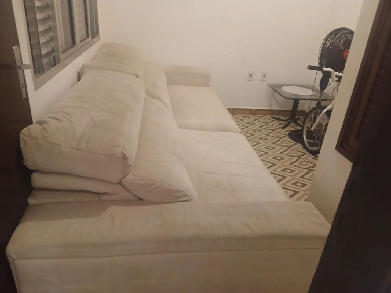 Vendo um sofá usado  - Foto 4