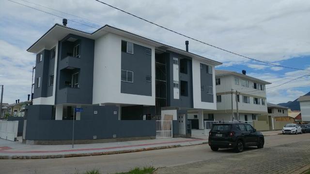 Excelente oportunidade com entrada facilitada de um e dois dormitórios em Palhoça