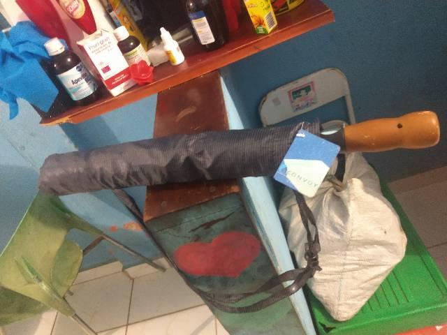 Guarda chuva grande nova 10 reais *