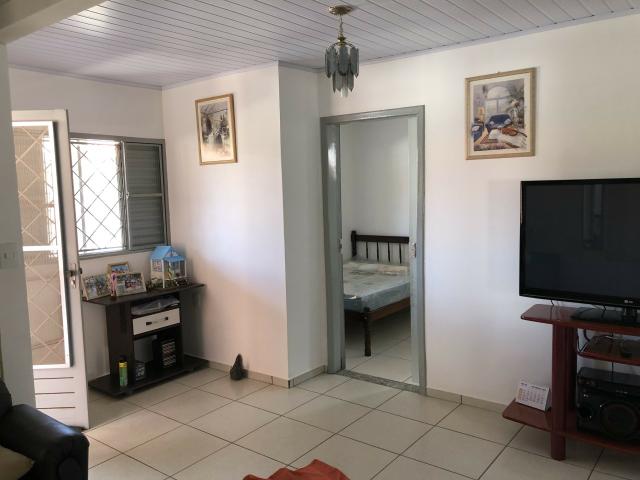 Casa Quitada, Escriturada e Mobliada, com 02 quartos, sendo um suíte e Varandas - Foto 13