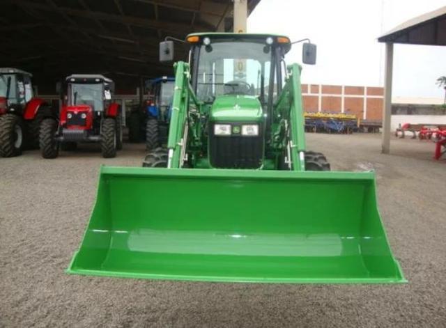 Trator JHON DEERE - Foto 2