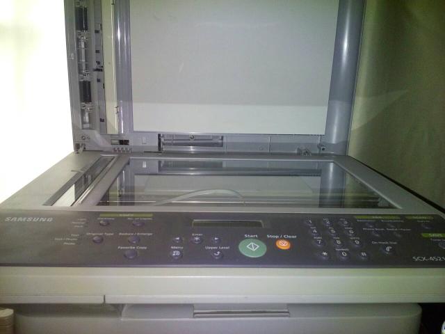 Impressora Samsung CLX 4521f - Foto 4