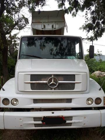 Caminhão Mercedes-Benz 1620