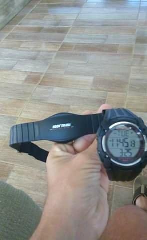 Relógio semi novo vende-se
