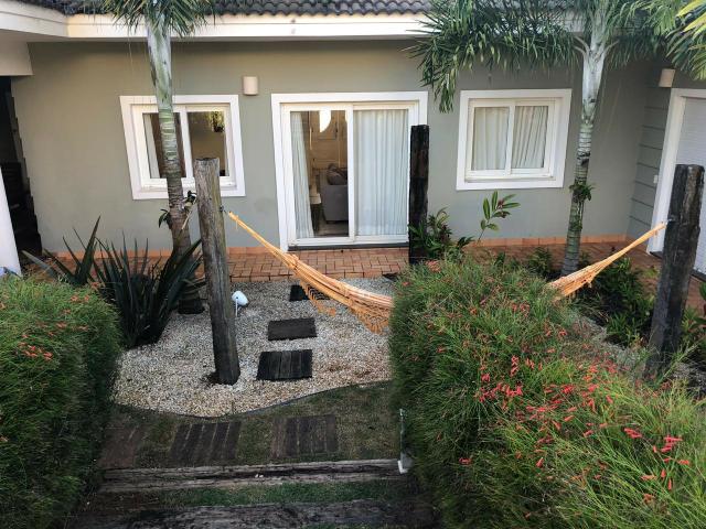 Linda casa em condomínio - Foto 18