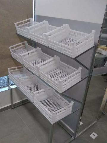 Expositor em ferro galvanizado com 9 cestos - Foto 2