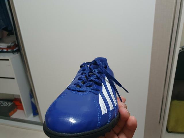 Chuteira Adidas feminina - Foto 3