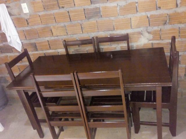 Vende-se Conjunto de mesa com 6 cadeiras $750