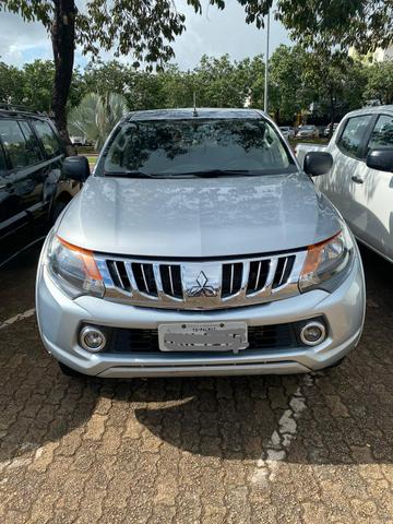Vendo TRITON Sport 2018 apenas 46700 km único dono - Foto 2