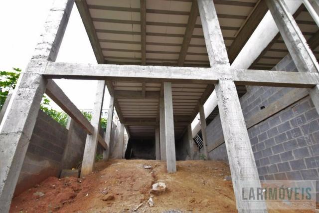Linda casa de 2 quartos com super espaço para construção - Foto 16