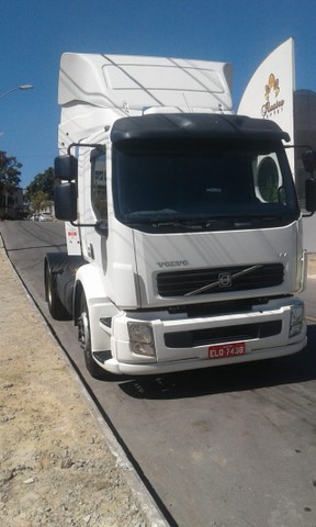 VOLVO VM 310 4X2T 2011