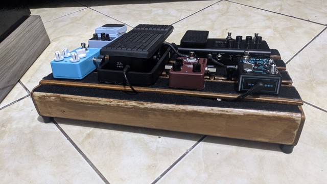 pedalboard olx