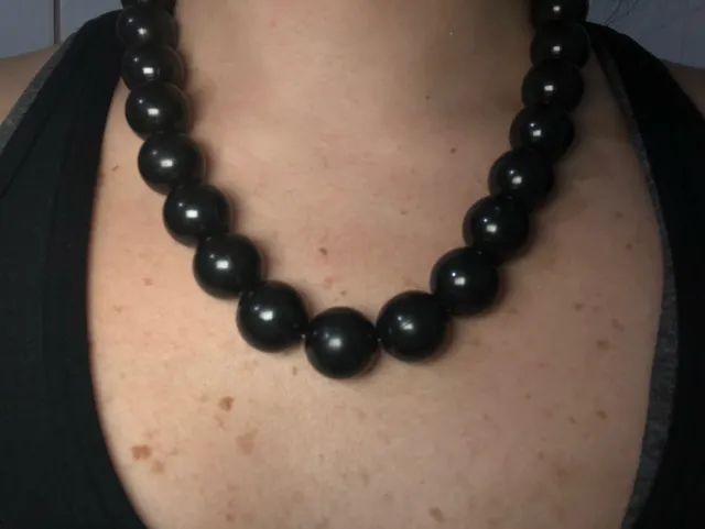 Colar preto