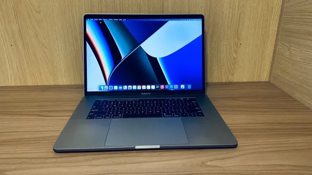 Macbook Pro 32gb, Core i7, 256 ssd, 15.4 Polegadas, Touch Bar + Touch ID - Foto 4