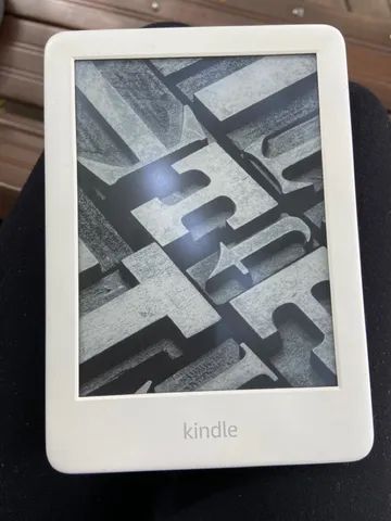 Kindle (10a. geração) + Capa de tecido cinza