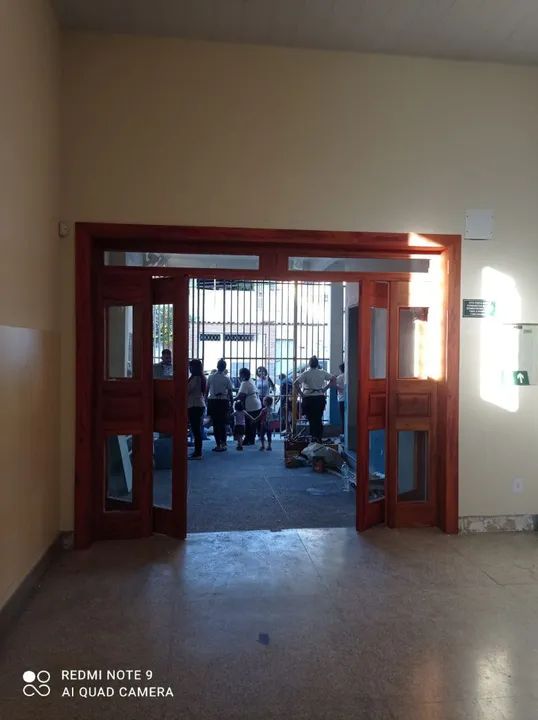 Porta pivotante completa e instalada  - Foto 3