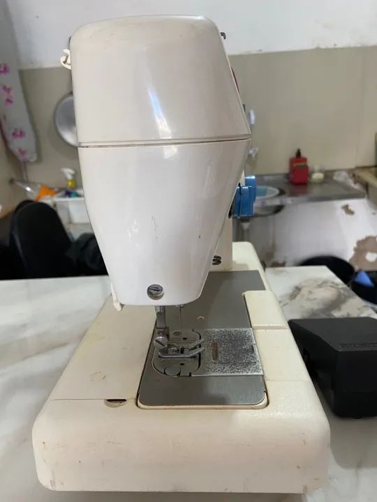 Máquina de costura singer - Foto 2