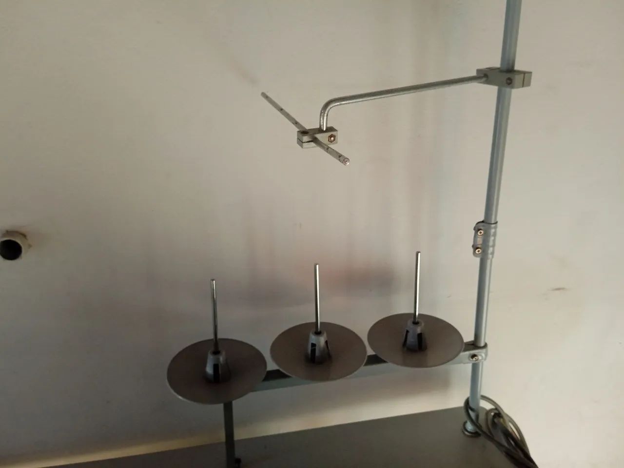 Máquina de overloque Singer  - Foto 4