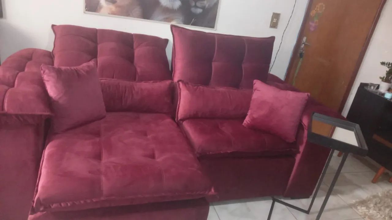 Sofá 2.10 Retrátil e Reclinável com Pillow e almofadas nos braços - Direto da Fábrica  - Foto 2