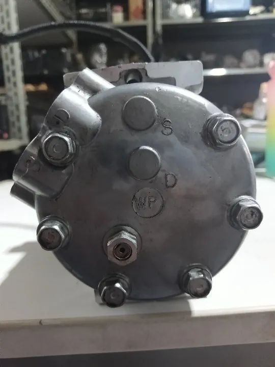 Compressor ar condicionado JCB 3C / 3CX /4CX p/n 320/08562 - Foto 2