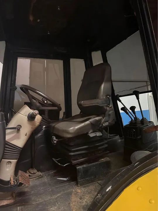 Retroescavadeira Randon RD406 4x4 2013 - Foto 4