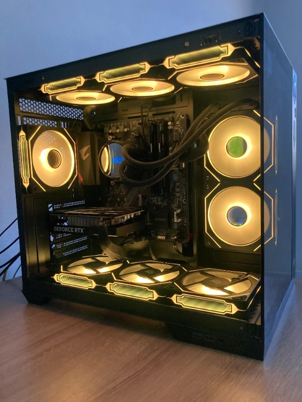 Para vender HOJE !! PC Gamer RTX 4060 + AMD + 16GB