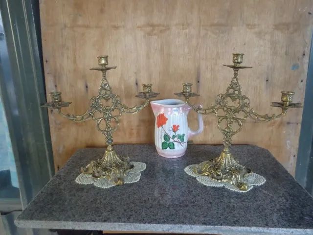  castiçal antigo grande em metal 35 cm altura por 33 cm largura
