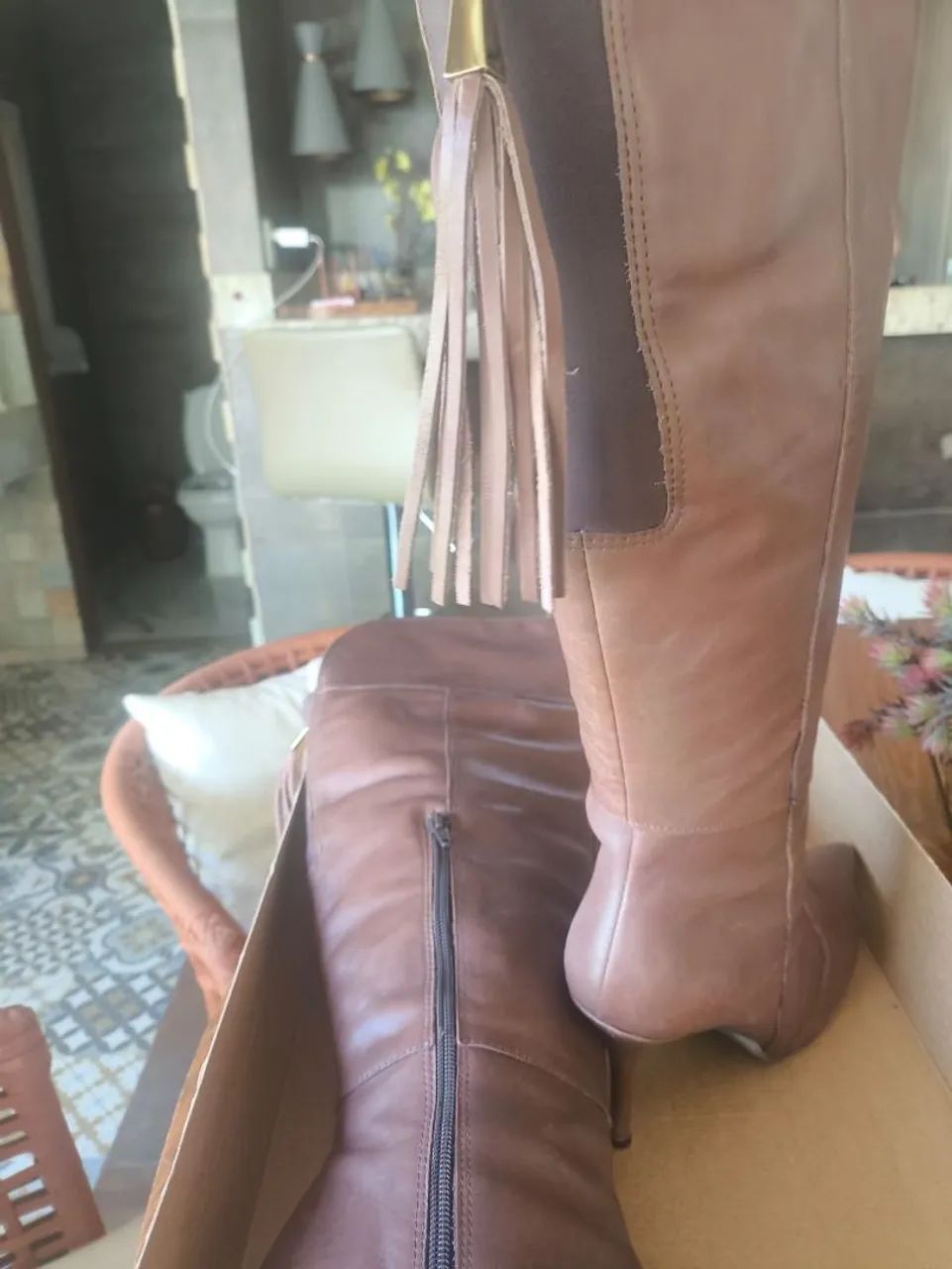 Bota Feminina de Couro Marrom