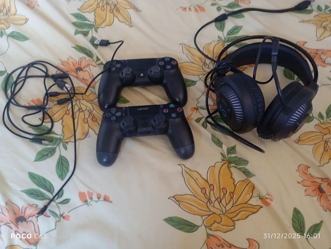 Vendo ps4 slim 500gb 2 controles e 1 headset novo - Foto 4