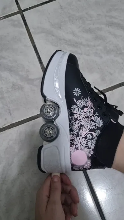 Tênis Feminino com Rodinhas - Floral
