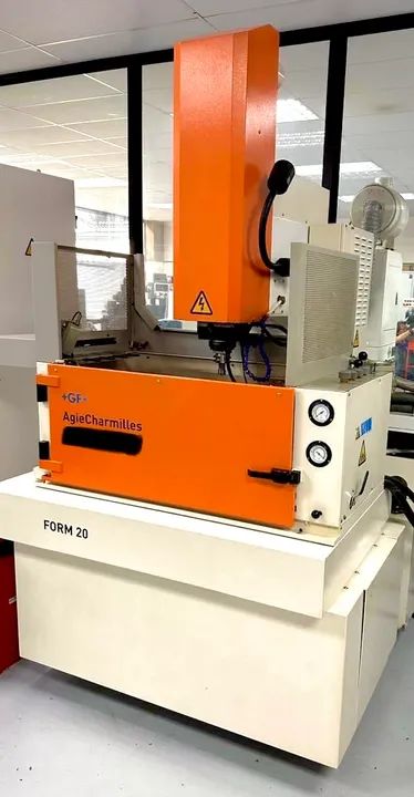 Máquina AgieCharmilles FORM 20