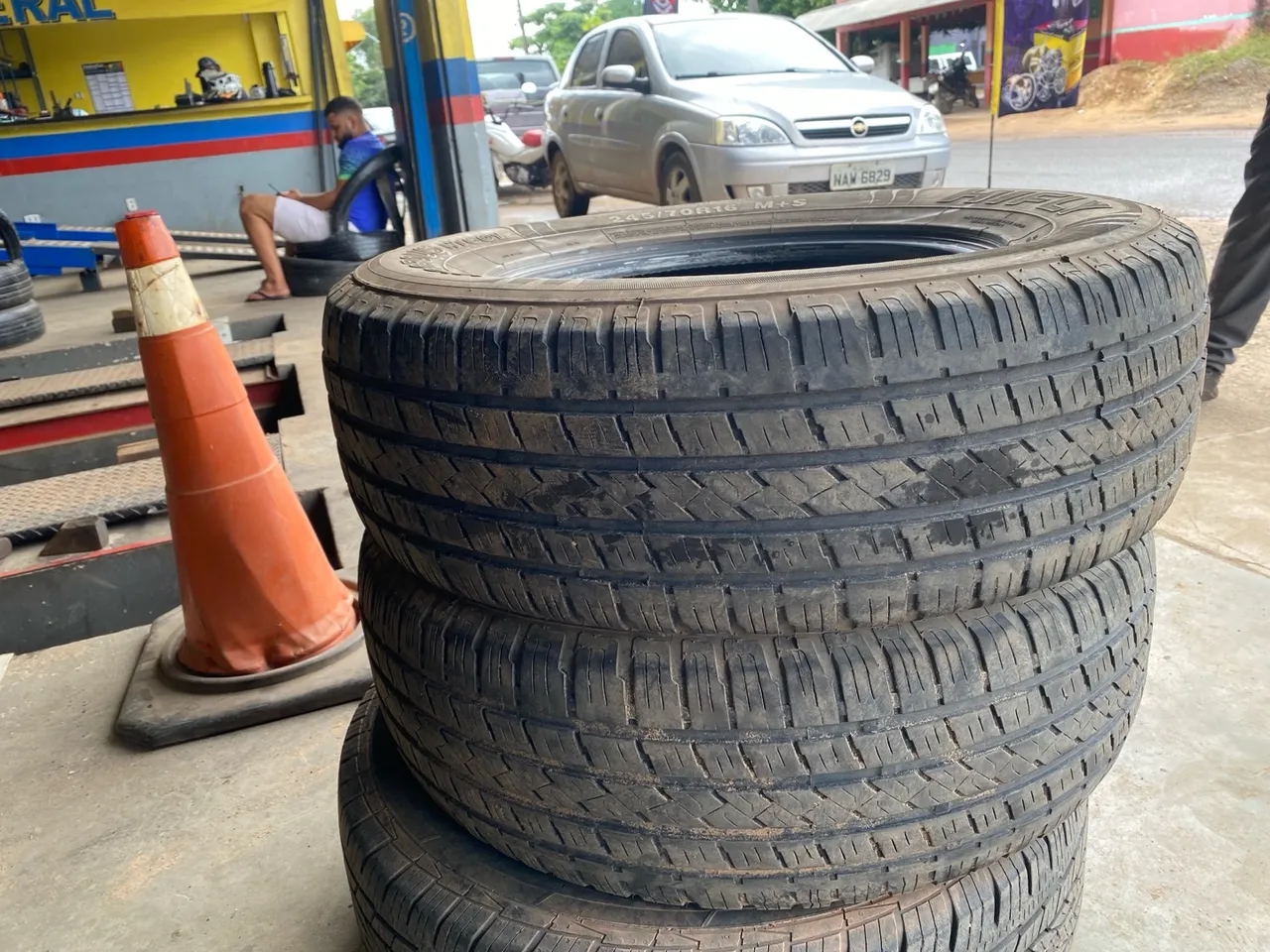 Pneus para carros em excelente estado