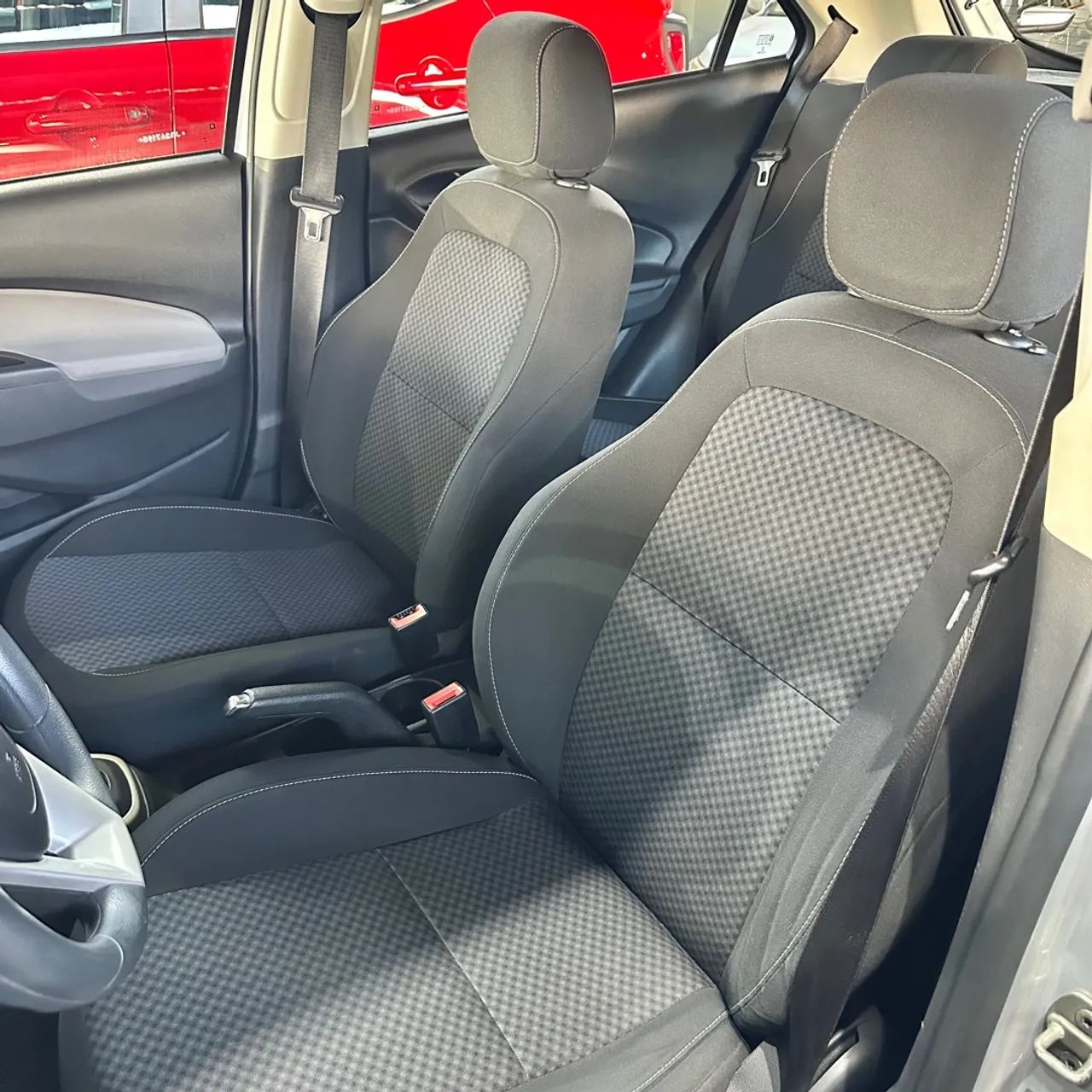Chevrolet Onix 1.4 LT automático 2018 completo  - Foto 5
