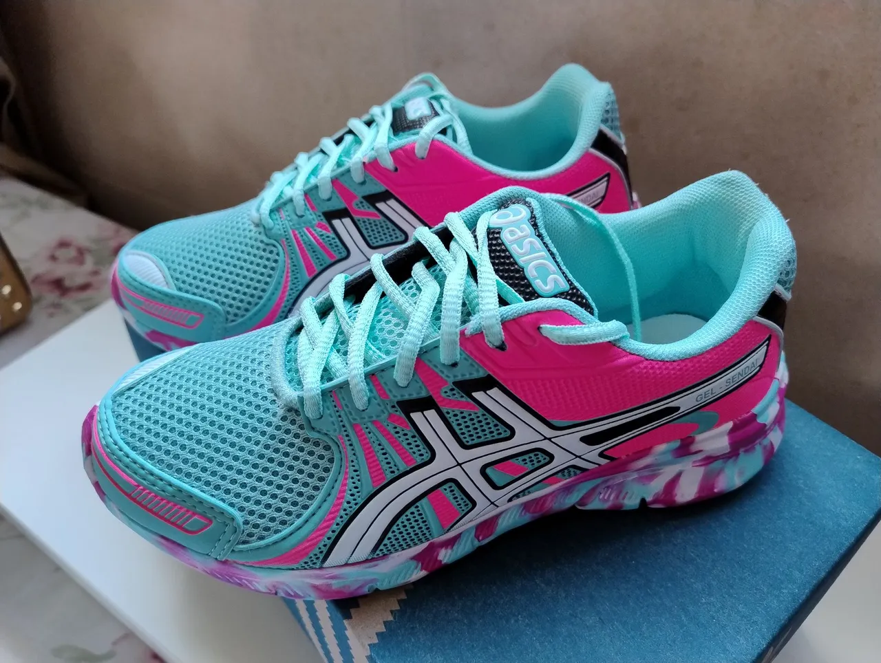 Vendo tênis Asics 