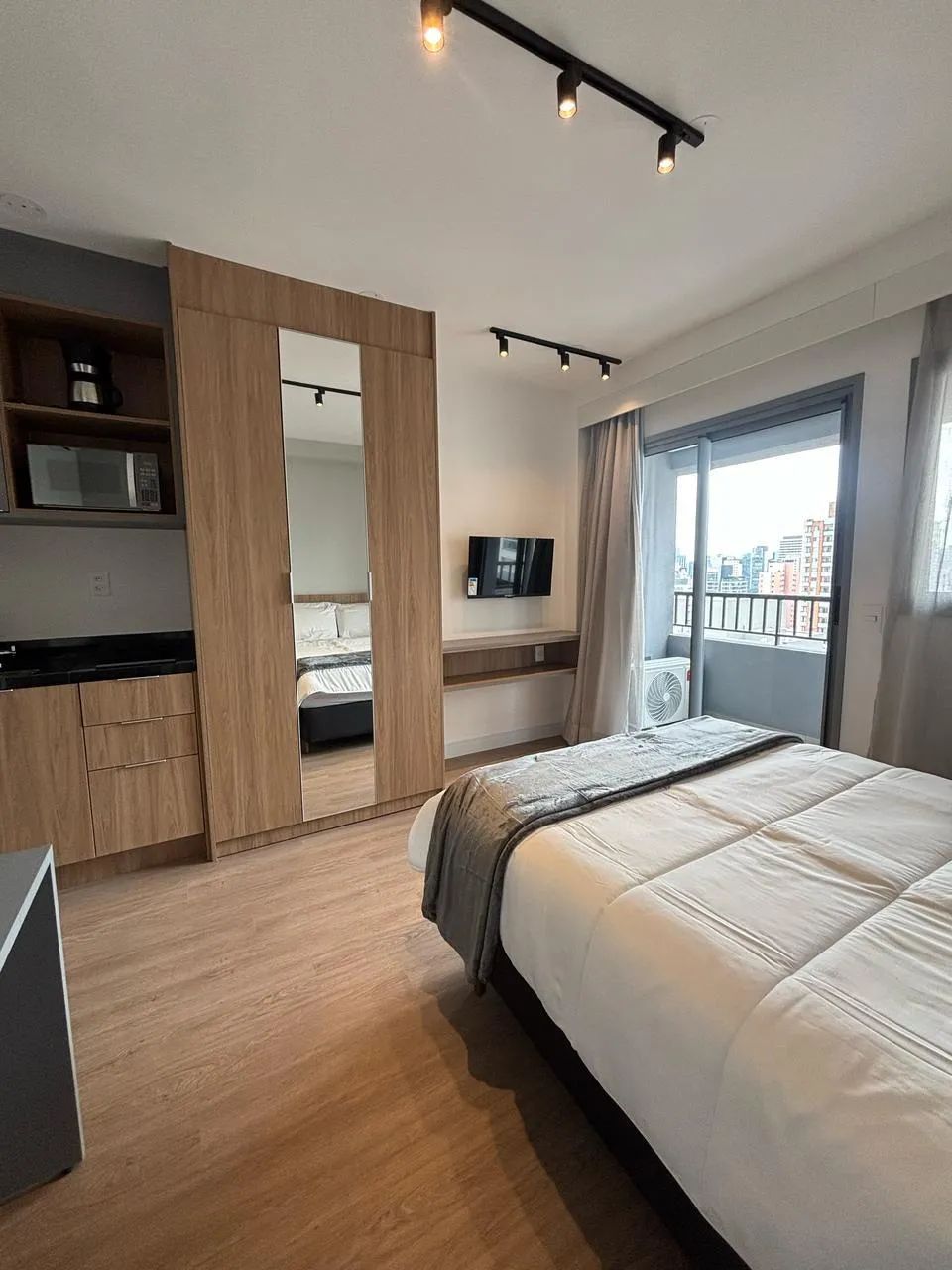 Apartamento mobiliado de 25m² para alugar na Vila Olímpia.