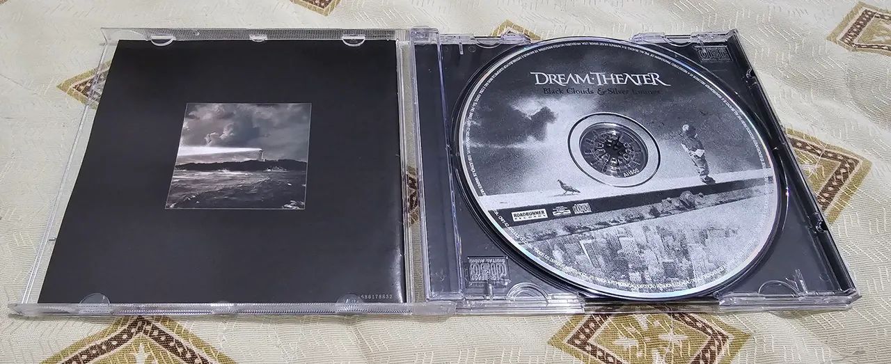 Dream Theater - Black Clouds & Silver Linings (CD) - Foto 2