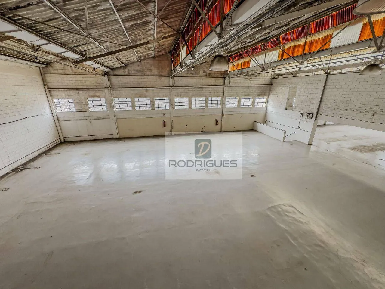 Galpão, 2.942 m² - venda por R$ 8.500.000 ou aluguel por R$ 65.000/mês - Centro - Diadema/