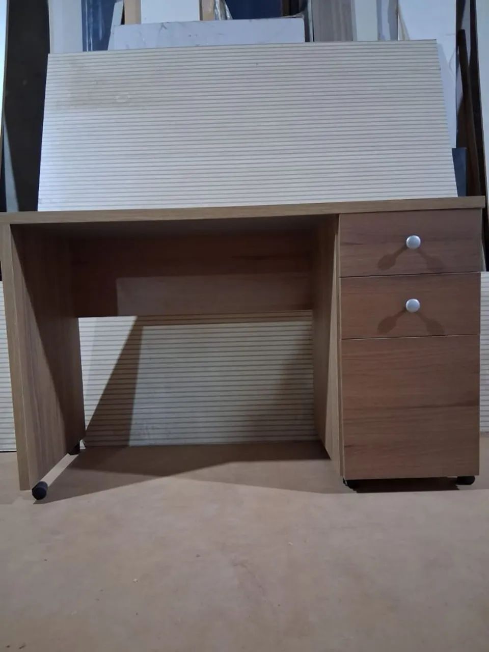Escrivaninha nova 100%MDF - Foto 2